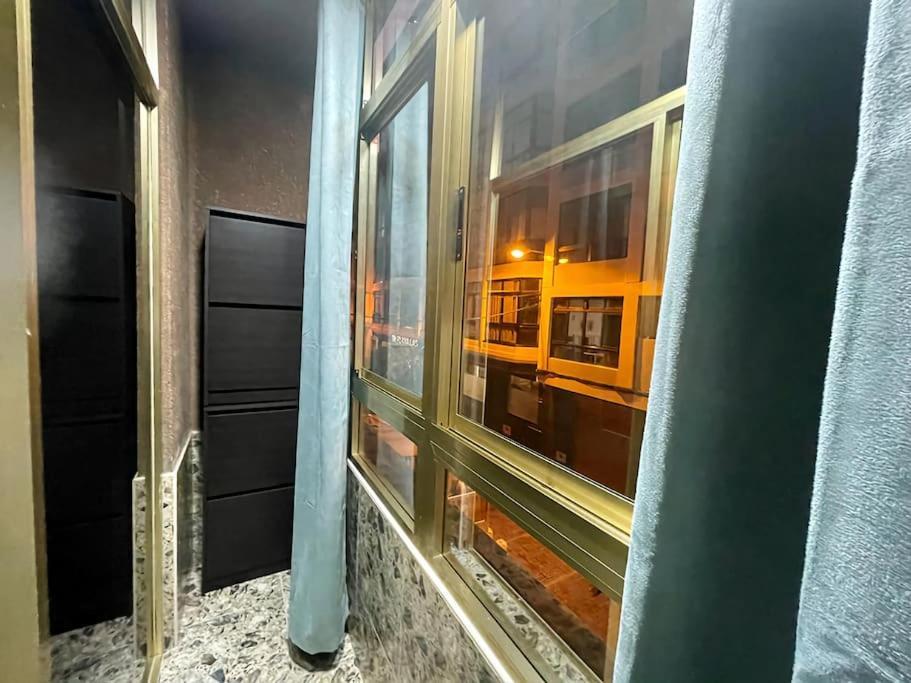 Affordable Holiday Accommodation For Large Families And Groups At Las Canteras Beach With 3 Bedrooms And Free Parking Las Palmas / Gran Canaria Exterior foto
