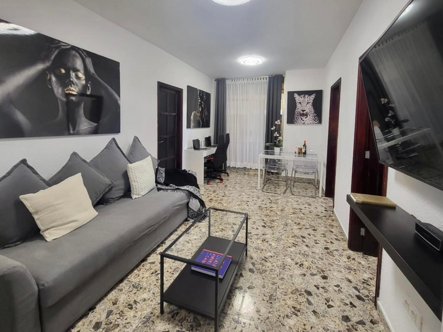 Affordable Holiday Accommodation For Large Families And Groups At Las Canteras Beach With 3 Bedrooms And Free Parking Las Palmas / Gran Canaria Exterior foto