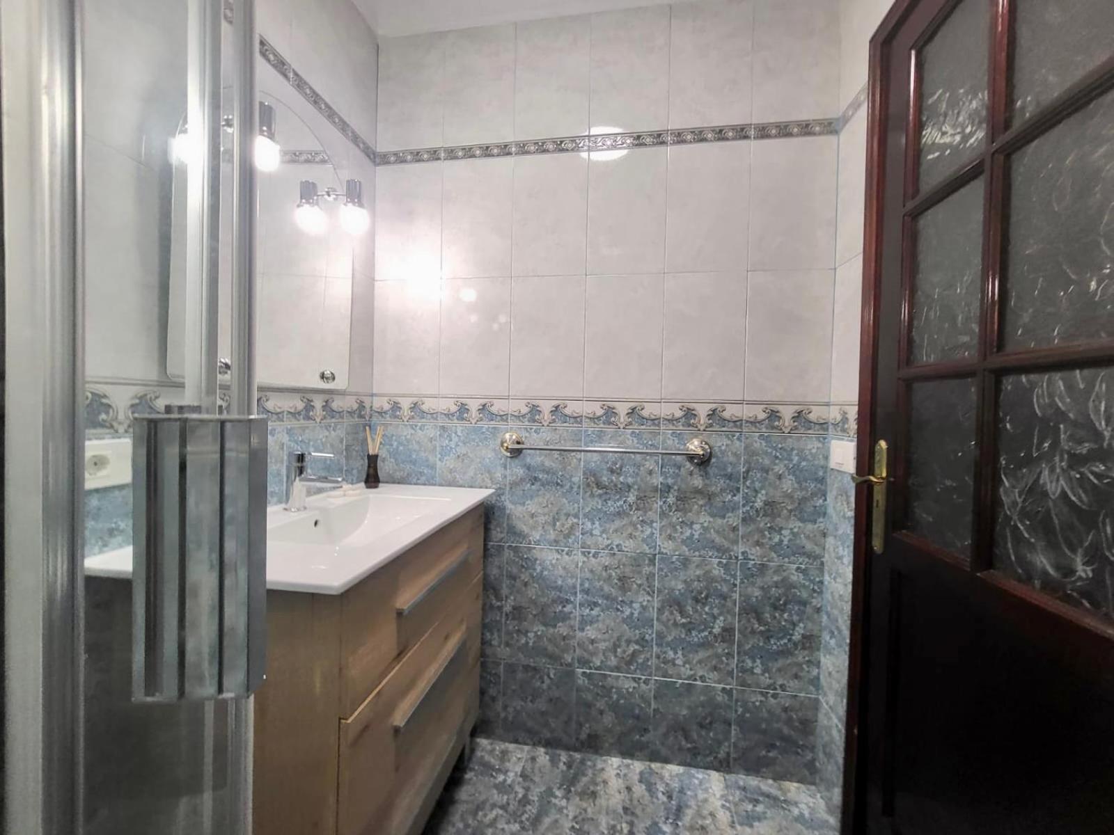 Affordable Holiday Accommodation For Large Families And Groups At Las Canteras Beach With 3 Bedrooms And Free Parking Las Palmas / Gran Canaria Exterior foto