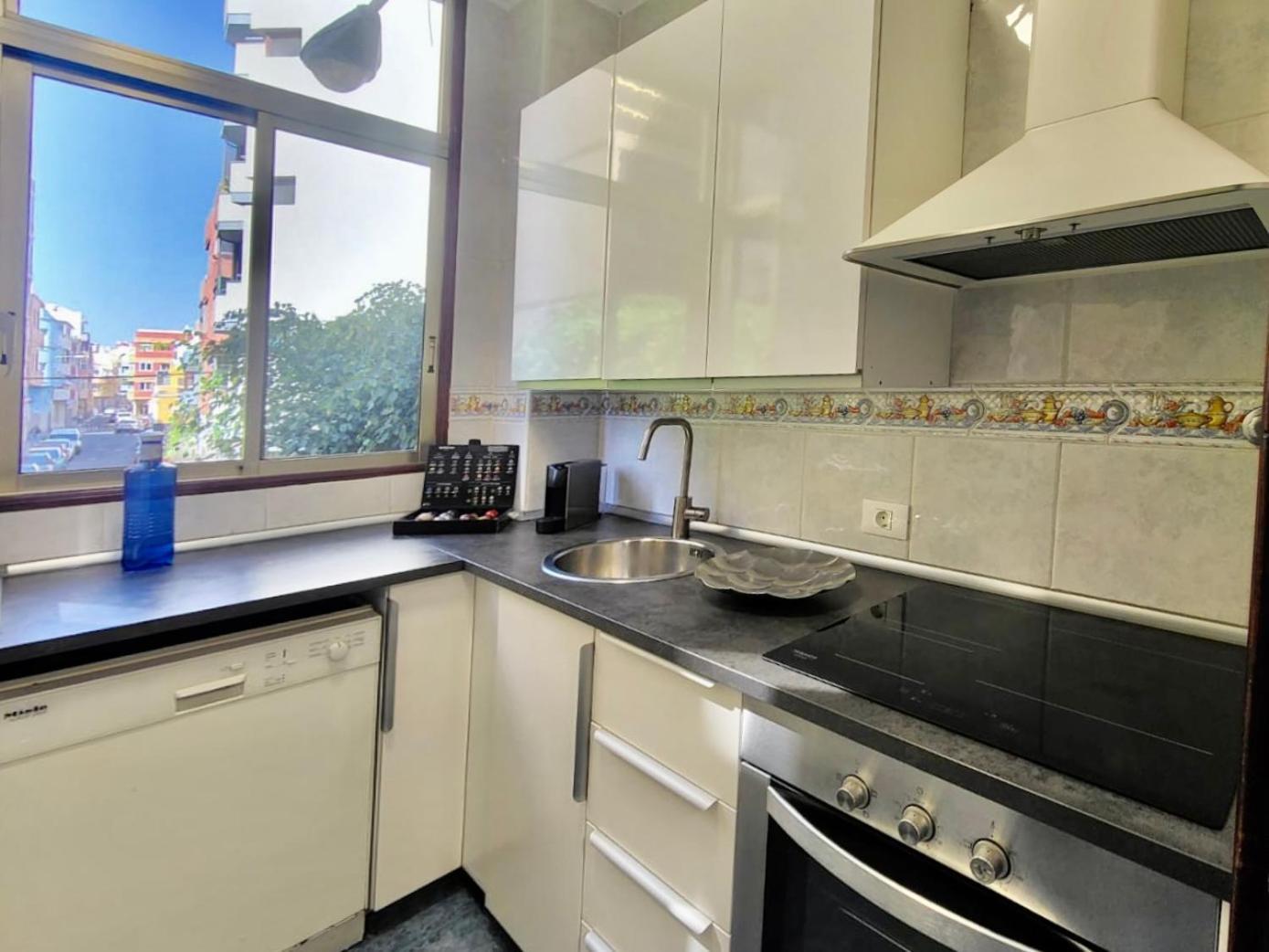 Affordable Holiday Accommodation For Large Families And Groups At Las Canteras Beach With 3 Bedrooms And Free Parking Las Palmas / Gran Canaria Exterior foto