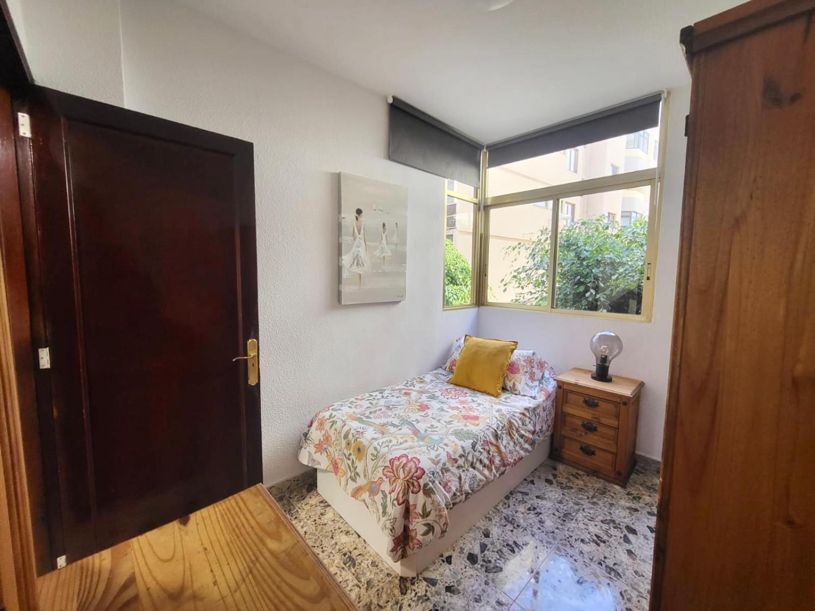 Affordable Holiday Accommodation For Large Families And Groups At Las Canteras Beach With 3 Bedrooms And Free Parking Las Palmas / Gran Canaria Exterior foto